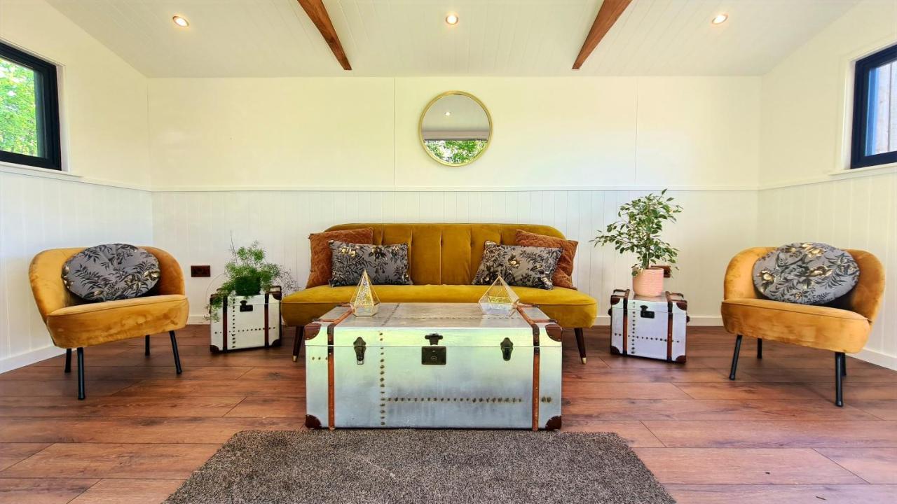 Horsley Hale Farm Glamping Ely Exterior photo