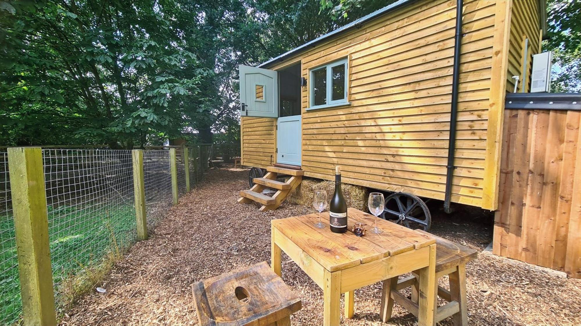 Horsley Hale Farm Glamping Ely Exterior photo