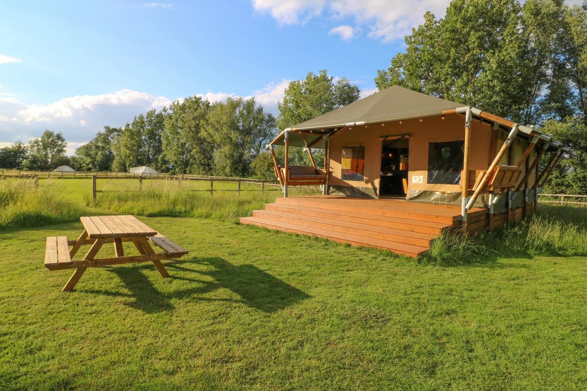 Horsley Hale Farm Glamping Ely Room photo